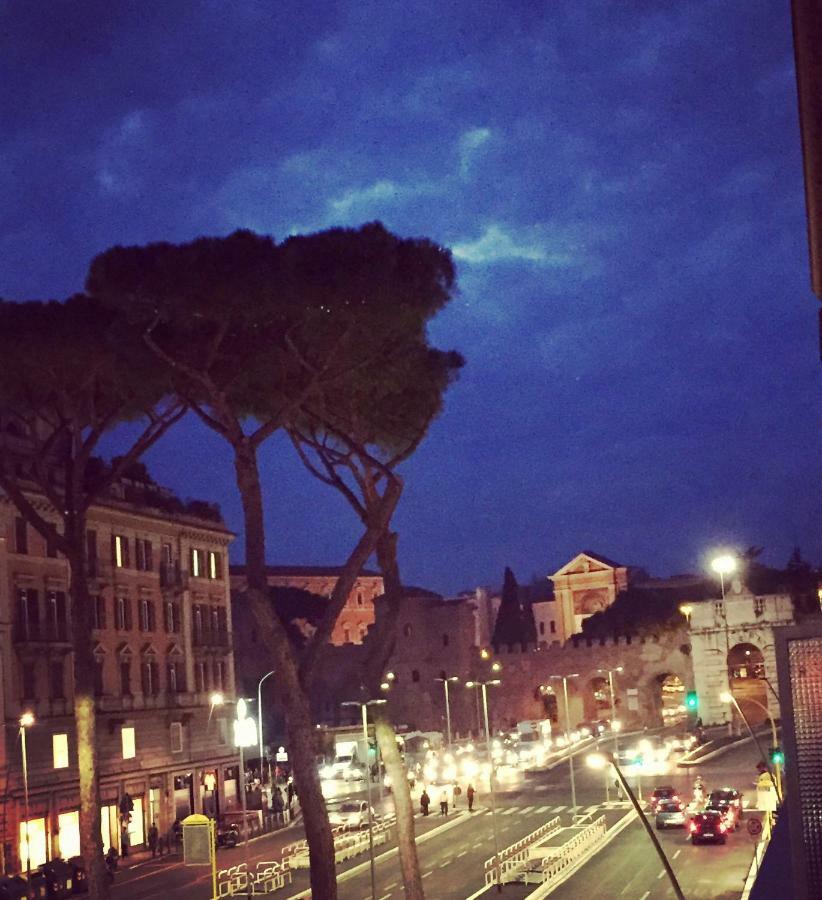 La Maison, Vicino Al Colosseo! روما المظهر الخارجي الصورة